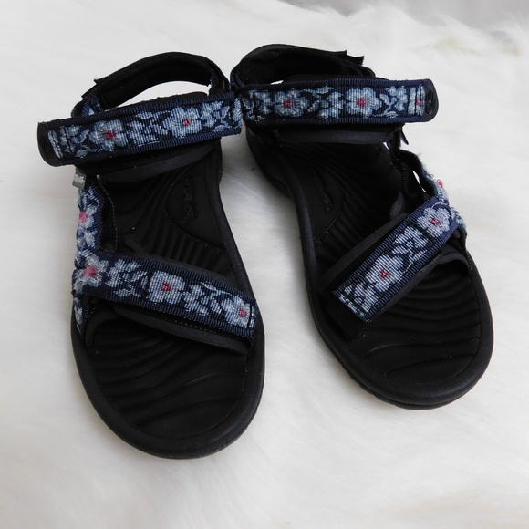 teva floral sandals